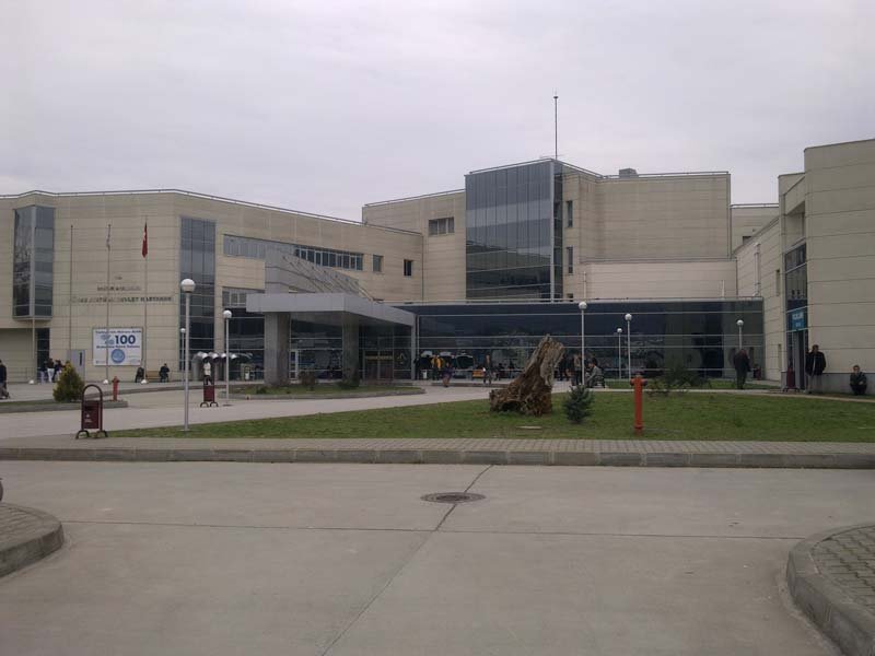 Düzce Atatürk Devlet Hastanesi (Düzce SSK) dış görünümü